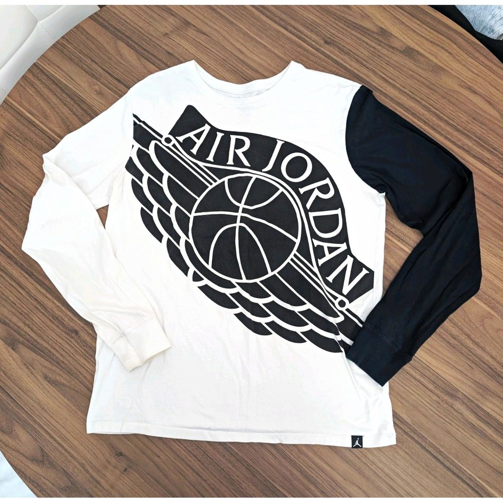 Jordan Air Jordan Jumpman Wings Graphic  White Black Crew Neck Med retro style
